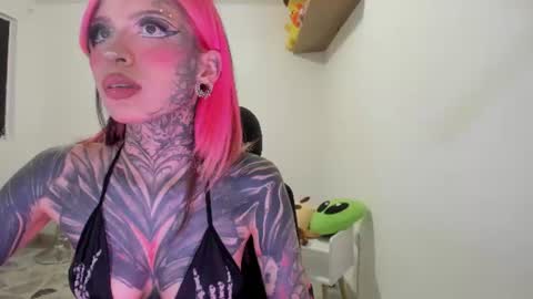 Snapshot of nicki_1 chatting on July 5, 2026, 3:13 am Help me reach 100 thumbs up online show from July 5, 2026, 3:13 am