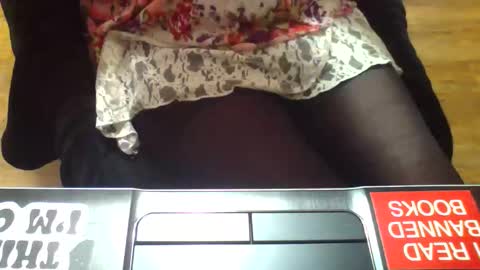 nickibabe1980 online show from November 12, 2025, 6:08 pm