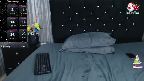 Snapshot of nickk_parkerr chatting on December 17, 2024, 8:10 pm nickk_parkerr online show from December 17, 2024, 8:10 pm