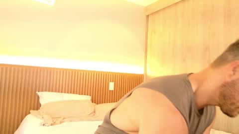 nickriverzxo online show from October 25, 2025, 1:07 pm