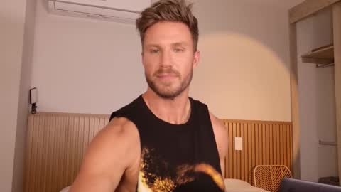 nickriverzxo online show from October 26, 2025, 2:28 am