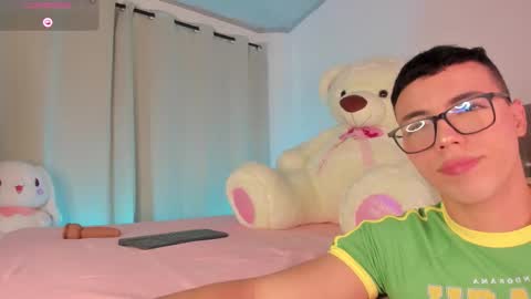 Snapshot of nicksantos_ chatting on September 9, 2025, 3:55 pm Nicolas online show from September 9, 2025, 3:55 pm