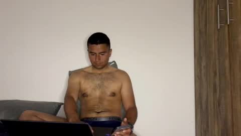 nicktristen_16 online show from October 25, 2025, 11:21 pm