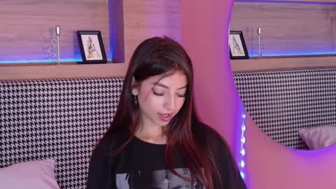 nicky_belmonth online show from January 9, 2025, 7:29 pm