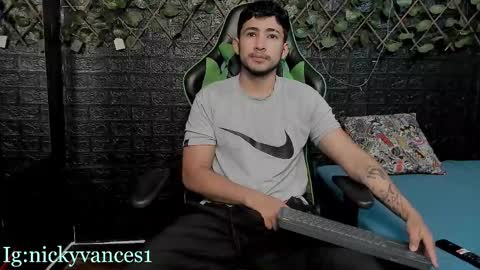 nicky online show from October 22, 2025, 6:40 pm