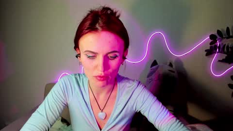 Snapshot of nicky_weekends chatting on December 9, 2024, 3:18 am Nicky Weekends online show from December 9, 2024, 3:18 am