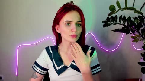 Snapshot of nicky_weekends chatting on December 18, 2024, 11:56 am Nicky Weekends online show from December 18, 2024, 11:56 am