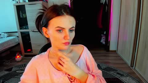 Snapshot of nicky_weekends chatting on February 5, 2025, 8:00 am Nicky Weekends online show from February 5, 2025, 8:00 am