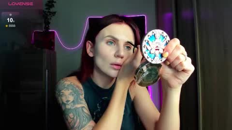 Snapshot of nicky_weekends chatting on September 16, 2025, 2:12 am Nicky Weekends online show from September 16, 2025, 2:12 am