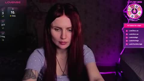 Snapshot of nicky_weekends chatting on November 28, 2025, 1:52 am Nicky Weekends online show from November 28, 2025, 1:52 am