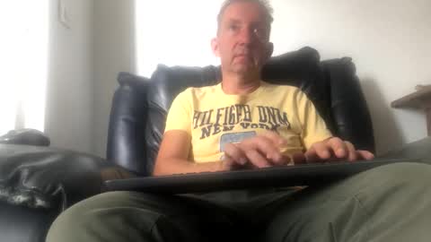 Nico online show from September 28, 2025, 2:22 pm