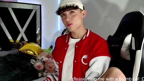 Snapshot of nico_cruz chatting on December 13, 2024, 4:22 am nico online show from December 13, 2024, 4:22 am