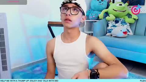 Snapshot of nico_cruz chatting on March 6, 2025, 5:54 pm nico online show from March 6, 2025, 5:54 pm