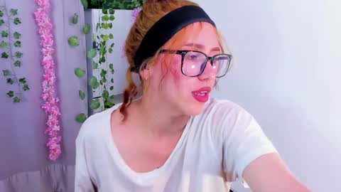 Snapshot of nico_lette_ chatting on March 12, 2025, 5:02 am Nico online show from March 12, 2025, 5:02 am