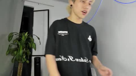 Snapshot of nico_nico_xd chatting on September 16, 2025, 3:40 am Nico online show from September 16, 2025, 3:40 am