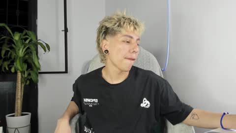 Snapshot of nico_nico_xd chatting on September 20, 2025, 3:40 am Nico online show from September 20, 2025, 3:40 am