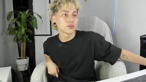 Snapshot of nico_nico_xd chatting on September 23, 2025, 3:53 am Nico online show from September 23, 2025, 3:53 am