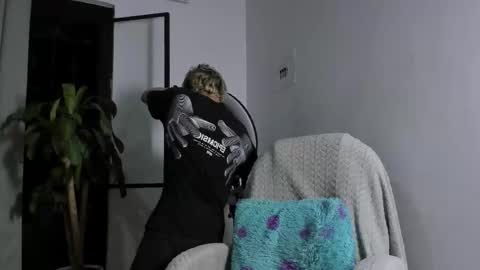 Snapshot of nico_nico_xd chatting on November 10, 2025, 4:00 am Nico online show from November 10, 2025, 4:00 am