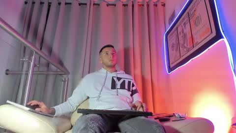 Nicolas online show from March 21, 2026, 5:45 am