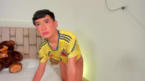 NICOLAS online show from June 17, 2026, 7:04 pm