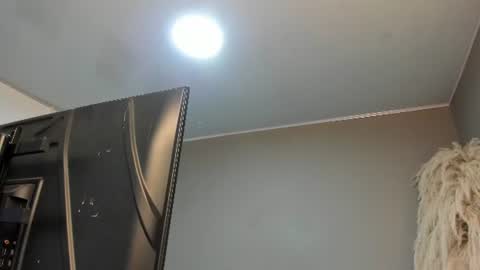 nicohillx online show from June 27, 2026, 10:37 pm