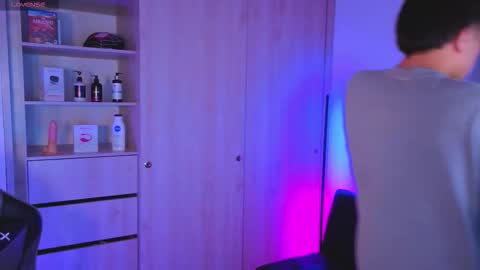 Nicolas online show from October 25, 2025, 8:03 pm