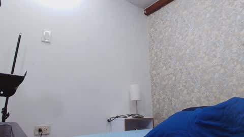 Nicol online show from September 19, 2025, 7:25 pm