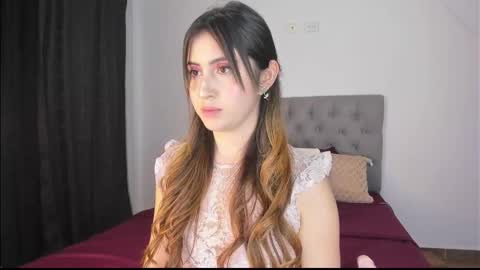 Snapshot of nicol_swift_ chatting on February 6, 2025, 12:00 am Nicol online show from February 6, 2025, 12:00 am