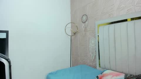 Snapshot of nicol_zurich chatting on April 16, 2026, 7:47 pm NIKOL online show from April 16, 2026, 7:47 pm