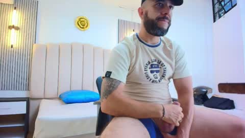 NICOLAS online show from May 22, 2026, 12:11 pm