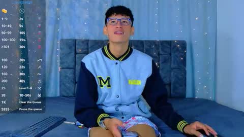 nicolastorres__ online show from June 11, 2026, 2:33 am