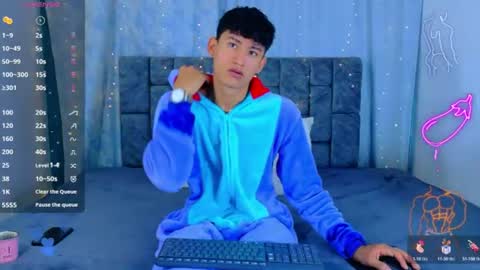 nicolastorres__ online show from June 13, 2026, 3:15 am