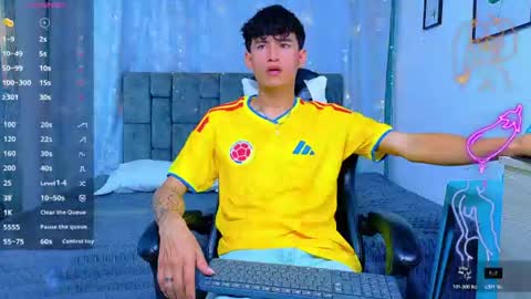 nicolastorres__ online show from July 26, 2026, 2:09 am