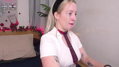 Snapshot of nicole__aniston__ chatting on January 4, 2025, 6:30 pm Nicole online show from January 4, 2025, 6:30 pm