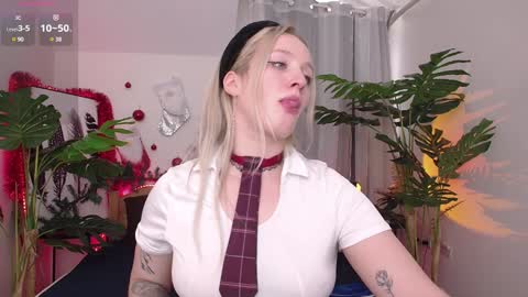 Snapshot of nicole__aniston__ chatting on January 5, 2025, 1:15 pm Nicole online show from January 5, 2025, 1:15 pm