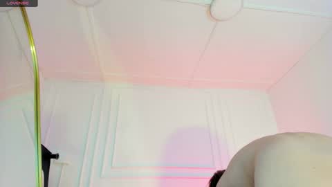 nicole_and_thiago1 online show from May 11, 2026, 11:35 pm