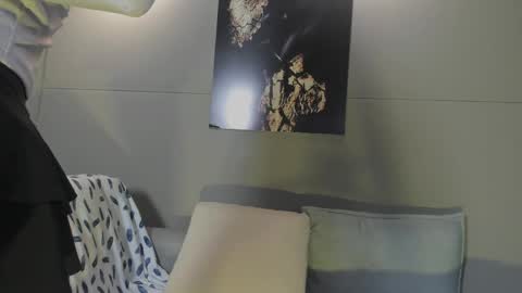 nicole_and_thiago1 online show from May 17, 2026, 11:23 pm