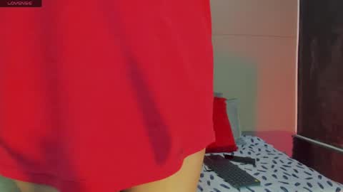 nicole_and_thiago1 online show from May 18, 2026, 10:59 pm