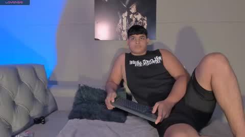 nicole_and_thiago1 online show from June 5, 2026, 10:48 pm
