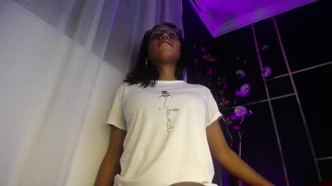 nicole_brown1126 online show from December 5, 2024, 9:50 pm