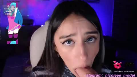 Snapshot of nicole_edwards chatting on December 4, 2024, 1:47 am Nicole online show from December 4, 2024, 1:47 am