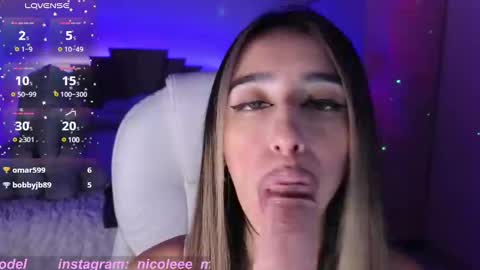 Snapshot of nicole_edwards chatting on February 19, 2025, 1:40 am Nicole online show from February 19, 2025, 1:40 am