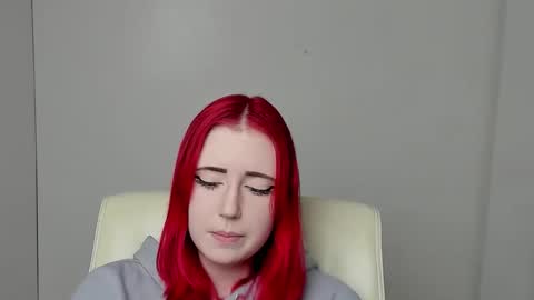 Nicole online show from November 15, 2025, 1:07 pm