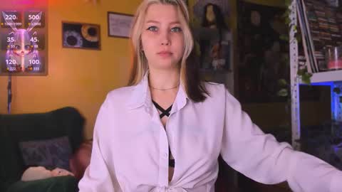Snapshot of nicole_matt chatting on November 9, 2025, 4:22 am Nicole online show from November 9, 2025, 4:22 am