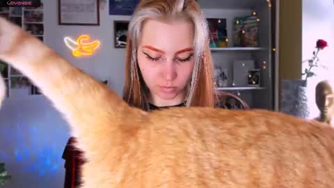 Nicole online show from July 5, 2026, 4:19 am