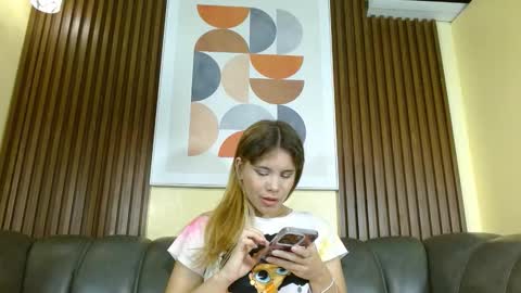 Nicole Ramires online show from February 16, 2026, 7:32 pm