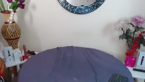 Nicole Santana online show from June 11, 2026, 9:02 pm