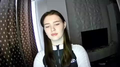nicole_todd online show from December 9, 2024, 9:06 am