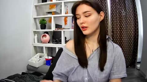 nicole_todd online show from December 28, 2024, 9:09 am