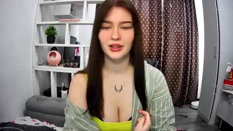nicole_todd online show from January 6, 2025, 9:08 am